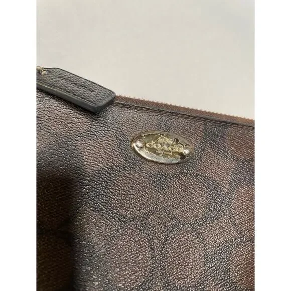 Coach Wristlet - Picture 4 of 5